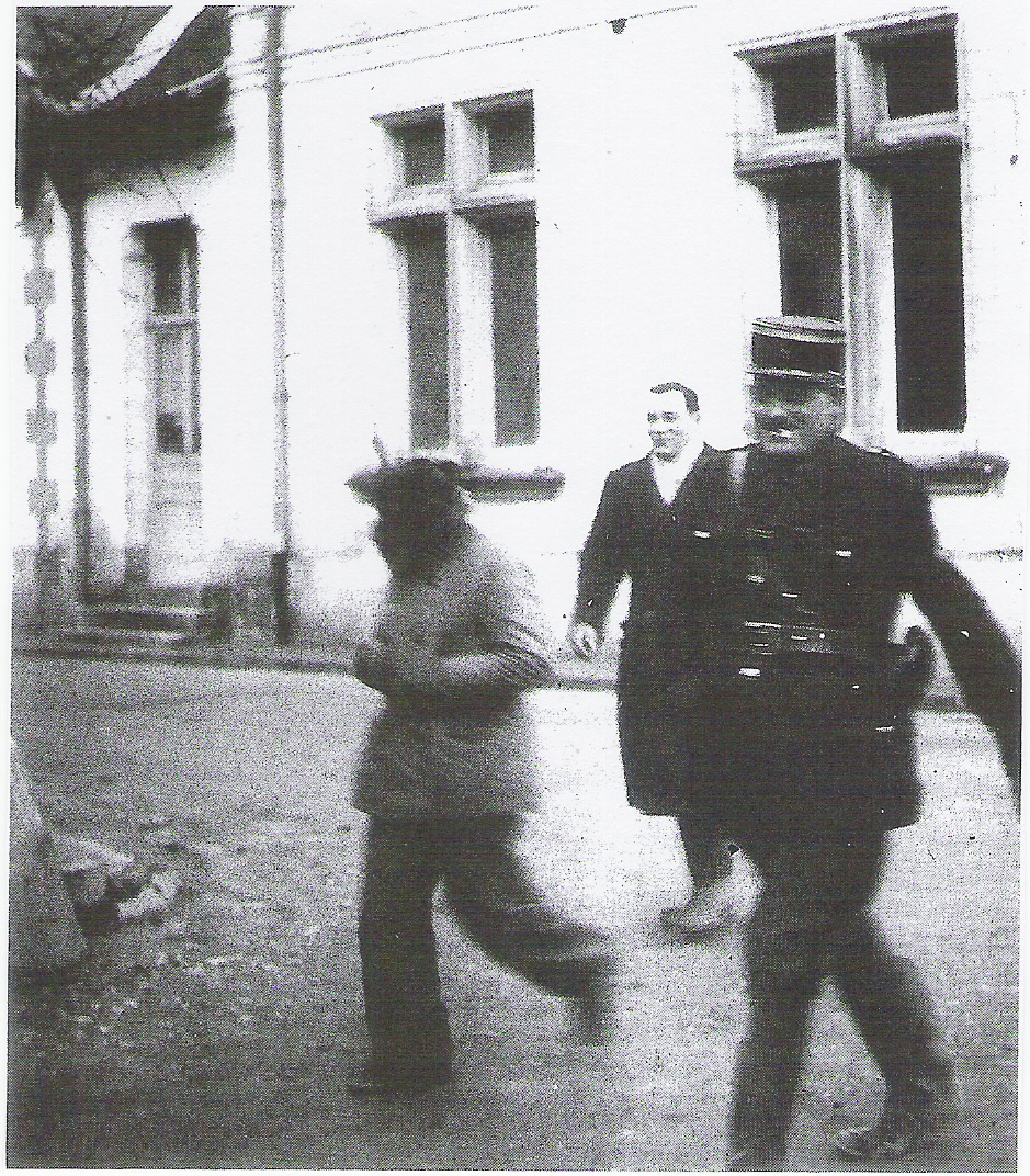 Allée et venue entre la mairie et la gendarmerie